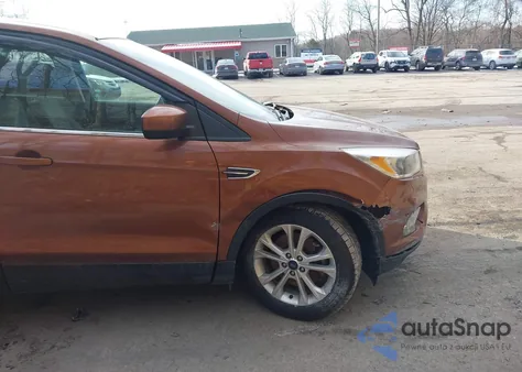 2017 Ford Escape Se из США, поврежденный, VIN 1FMCU9GD3HUC62366